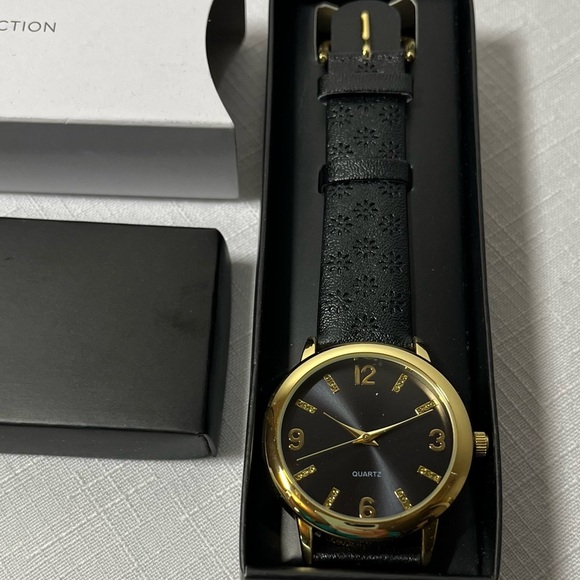 New Avon Signature Collection Fall into Color Gold and Black Watch - Picture 3 of 4